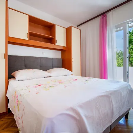 Zora-2 By Interhome Lopar