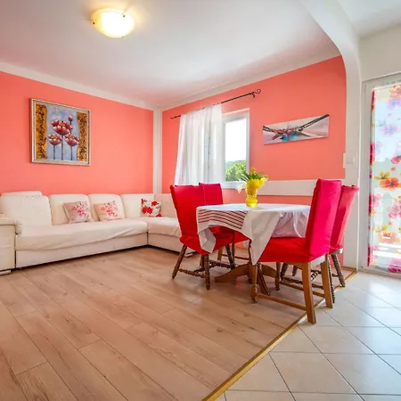 Apartment Zora-2 By Interhome *